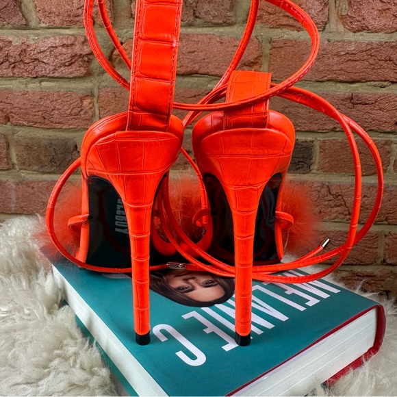 🧡 Orange fluffy feather stiletto sandals by soleboy - Picture 3 of 4